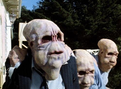 外星人吃人视频,外星人入侵地球,神秘视频曝光人类惨遭吞噬